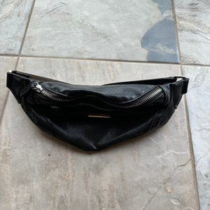 Black Vince Camuto Fanny Pack